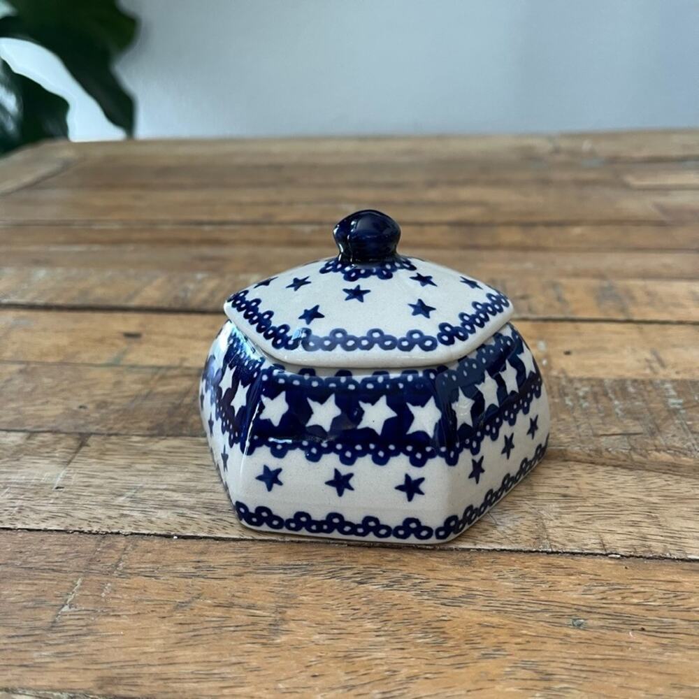 Manufaktura Polish Hexagonal Trinket Box 3.5" Blue & White Star Pattern